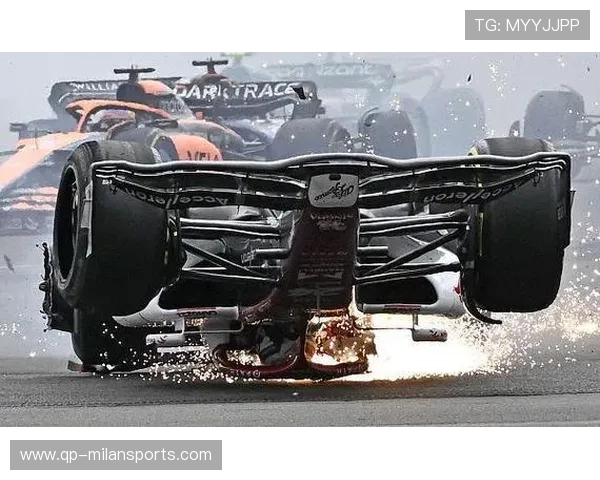 加斯利高速弯极限救车惊出全场冷汗